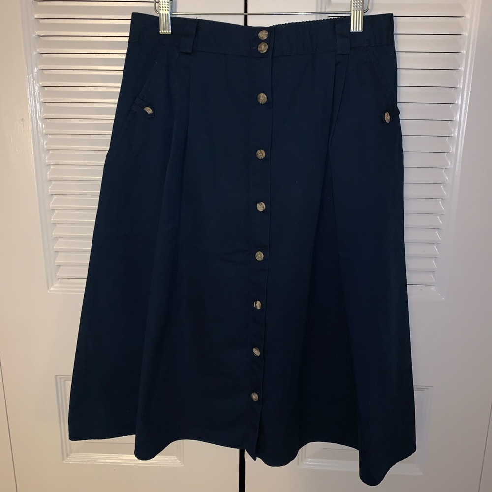 🔥 A line button down skirt